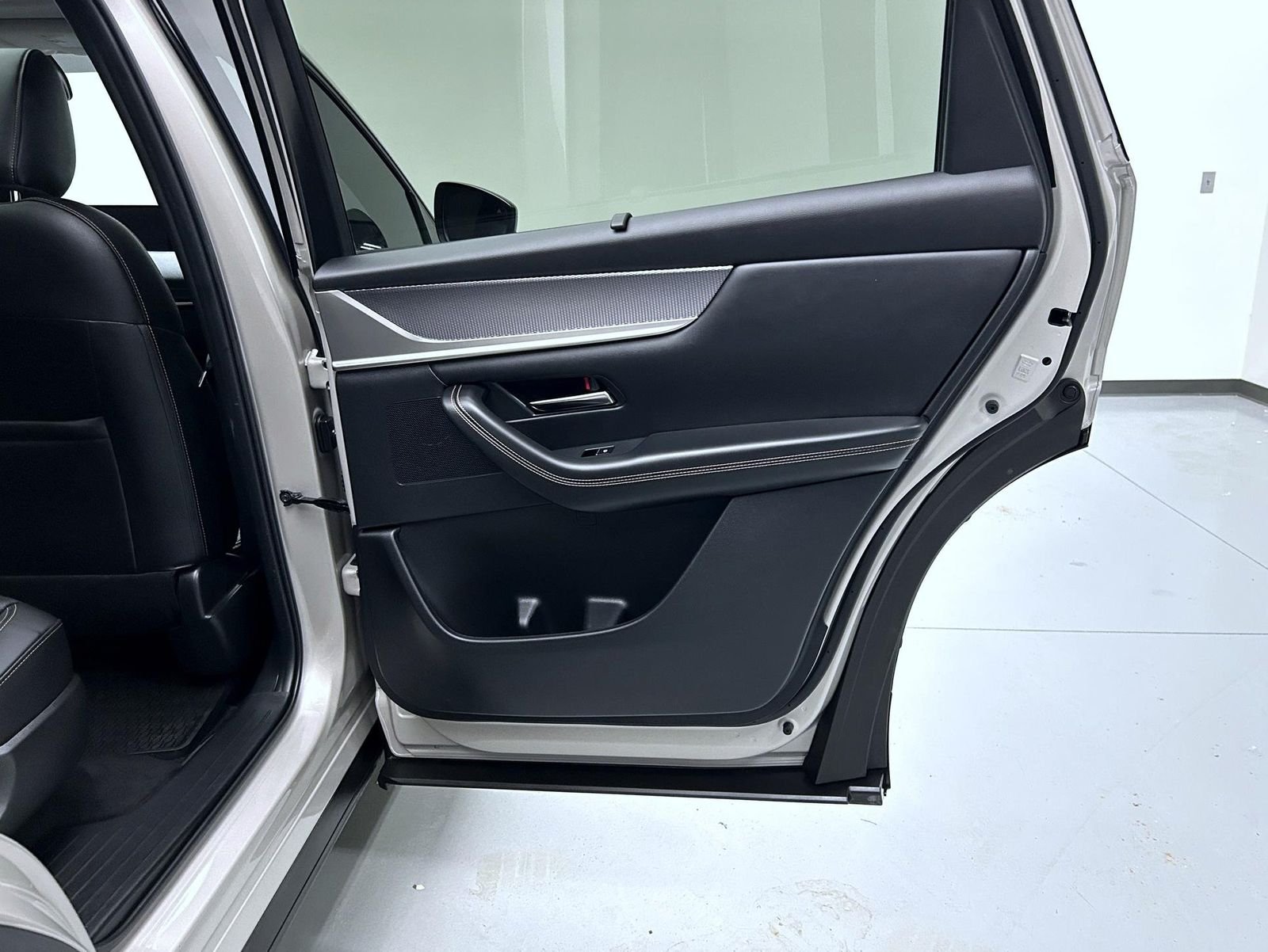 Used 2025 Silver Mazda Premium image 17