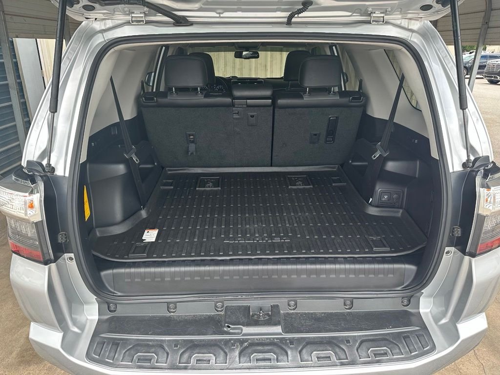 Used 2019 Silver Toyota SR5 Premium image 31