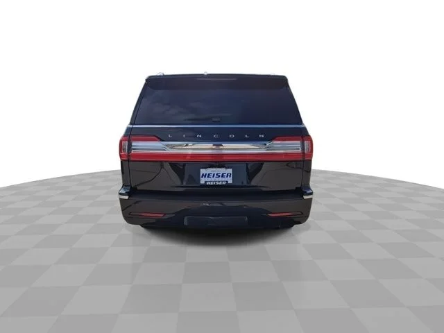 Used 2018 Black Velvet Lincoln Reserve image 7