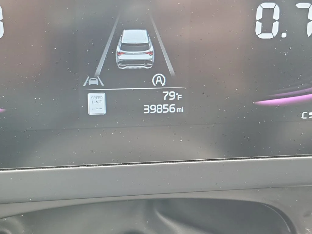 2025 Kia Sportage LX - Photo 27