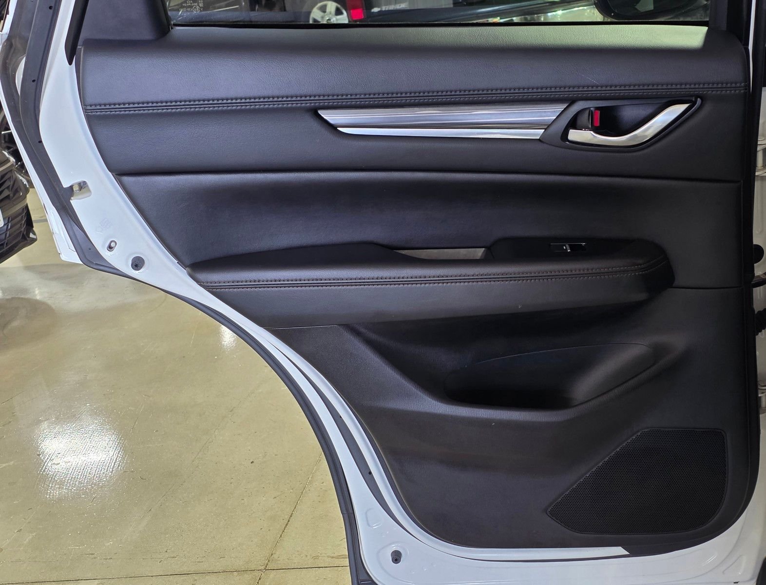 Used 2018 Snowflake White Pearl Mica Mazda Grand Touring image 13