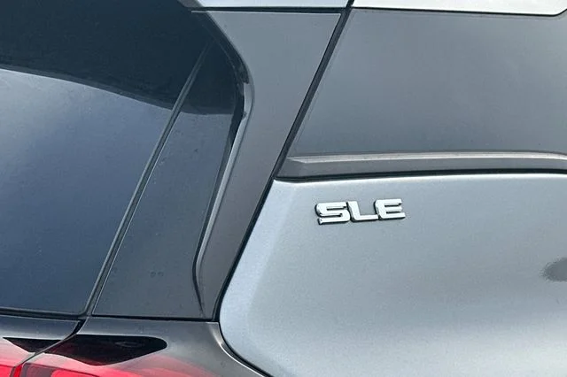 Used 2019 Gray GMC SLE image 7