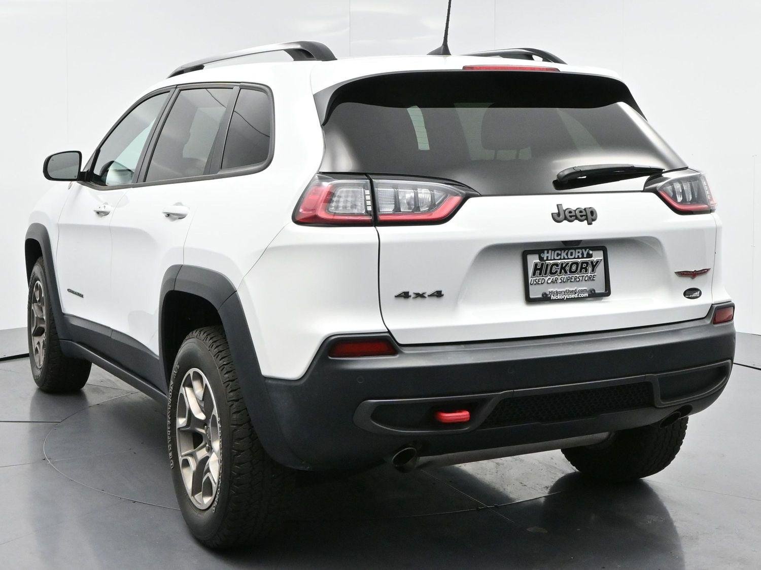 Used 2022 Bright White Clearcoat Jeep Trailhawk image 5