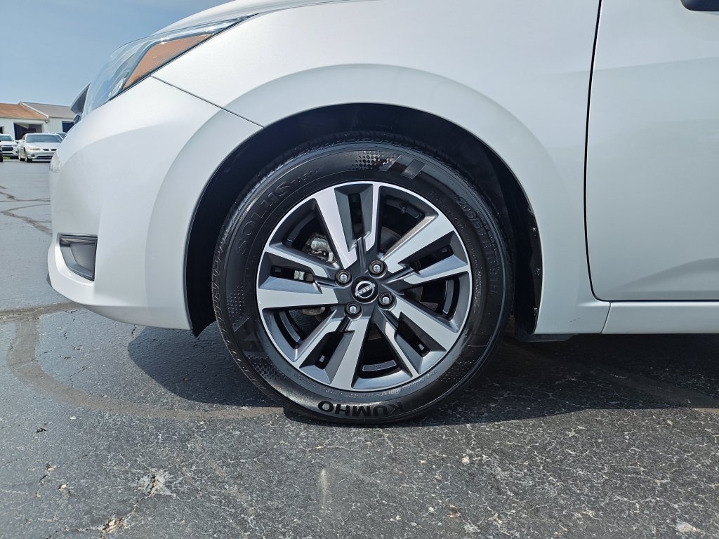 Used 2025 Silver Nissan 1.6 SV image 10