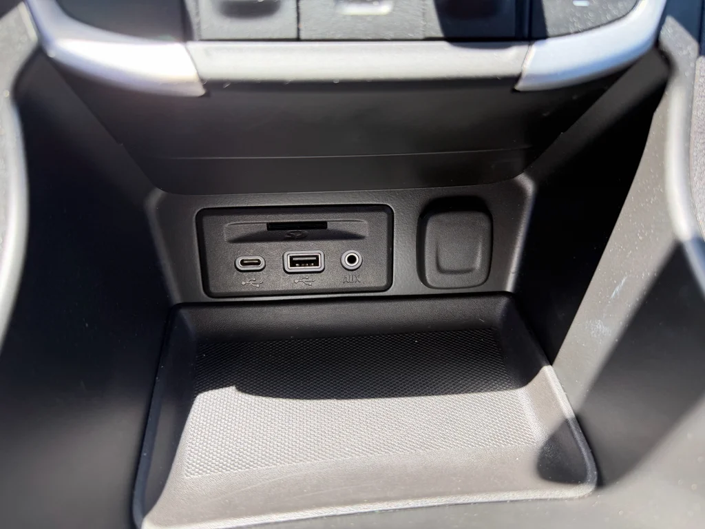 Used 2024 Sterling Metallic GMC SLT image 20