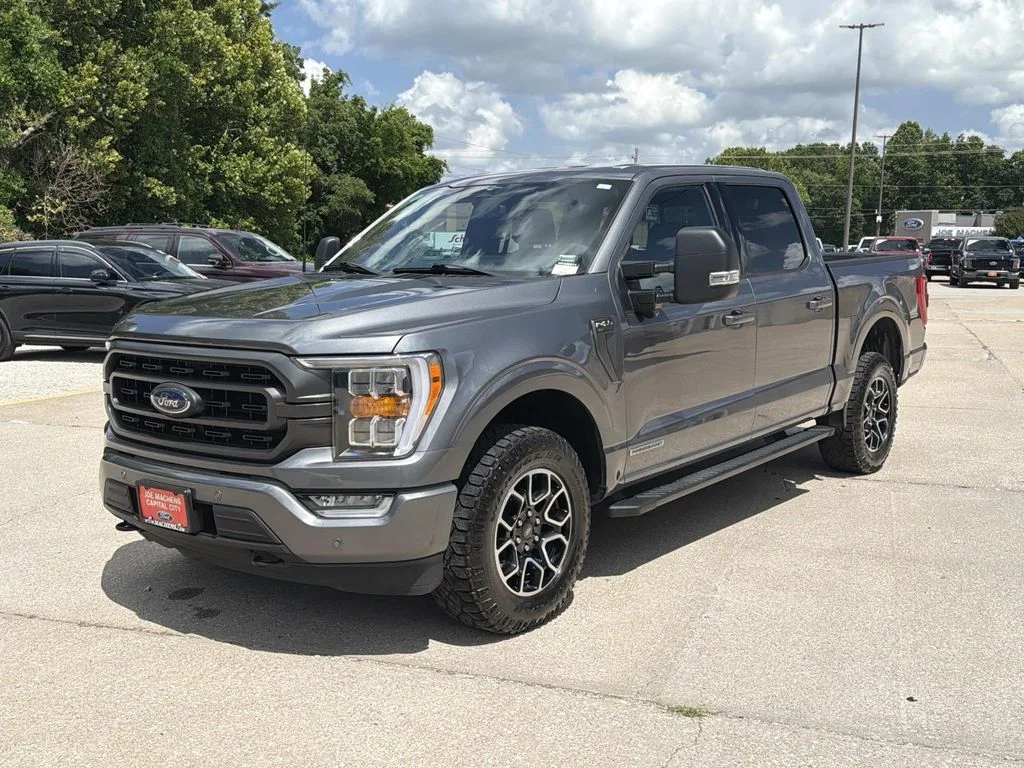 Used 2023 Gray Ford XLT image 9