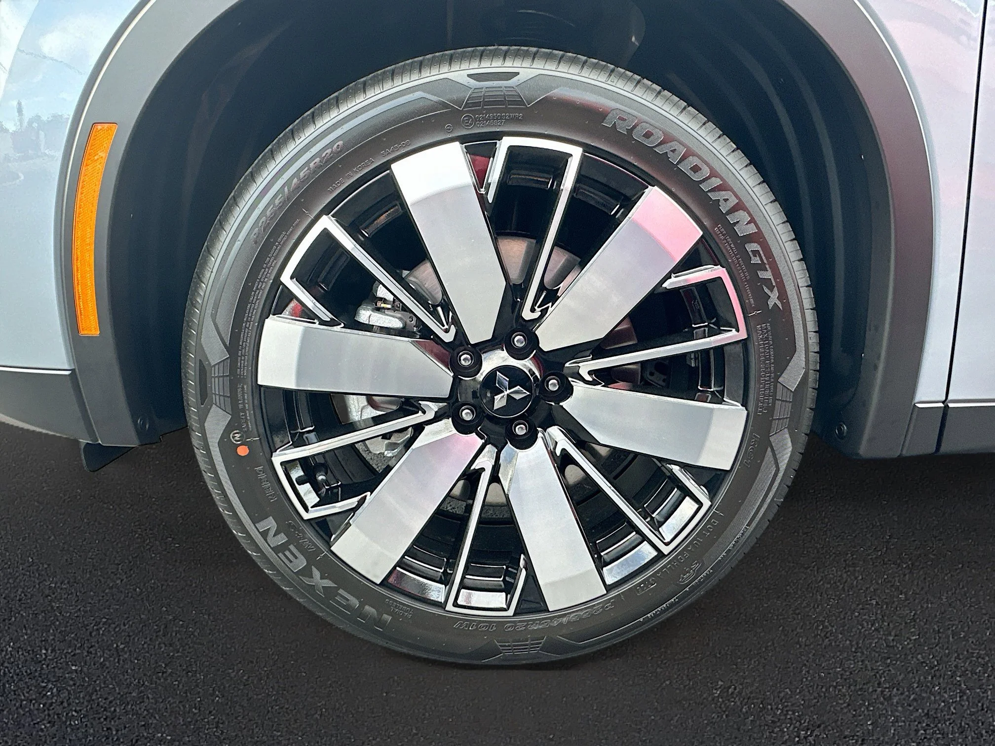 New 2026 Alloy Silver Metallic Mitsubishi SE image 21