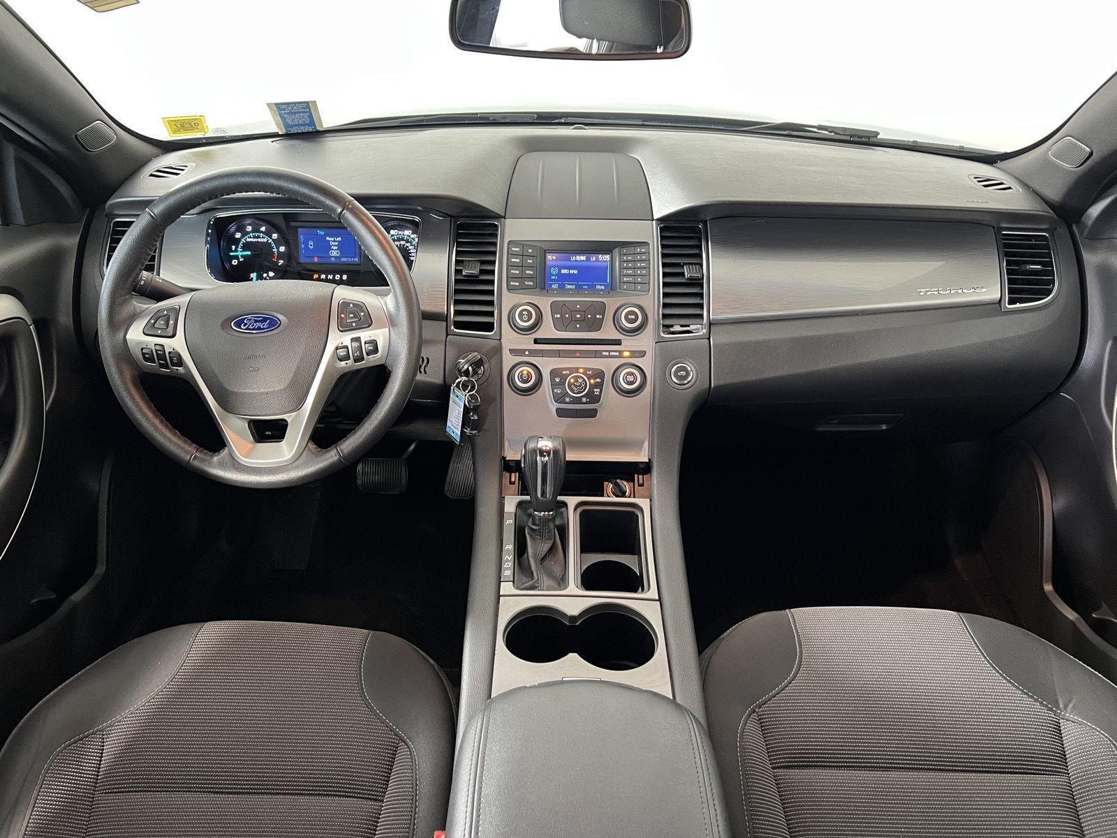 Used 2018 Magnetic Ford SEL image 24