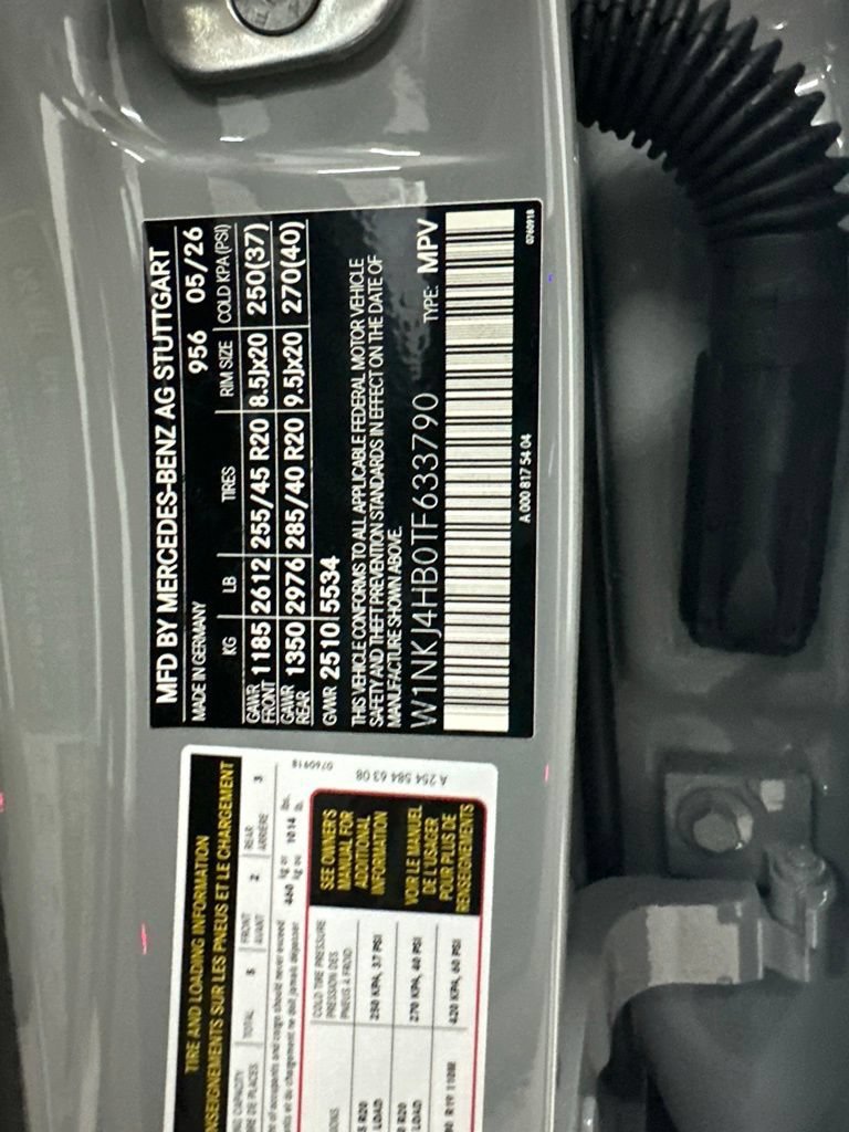 New 2026 MANUFAKTUR Alpine Grey Mercedes-Benz GLC 300 image 60