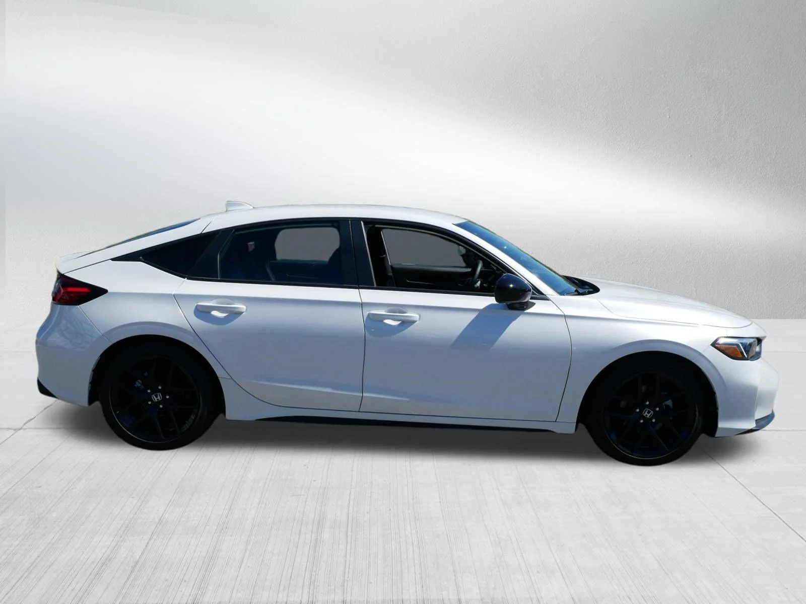 Certified Used 2026 Platinum White Pearl Honda Sport image 8