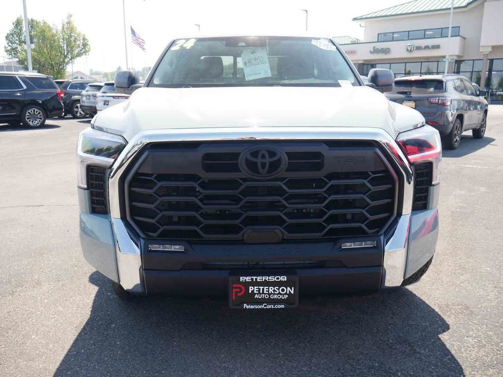 Used 2024  Toyota SR5 image 3
