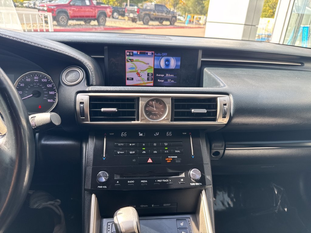 Used 2014 Atomic Silver Lexus 4DR SDN RWD image 17