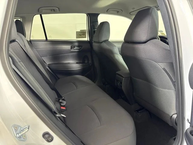 New 2026 Wind Chill Pearl <sup>1</sup> Toyota  LE image 5