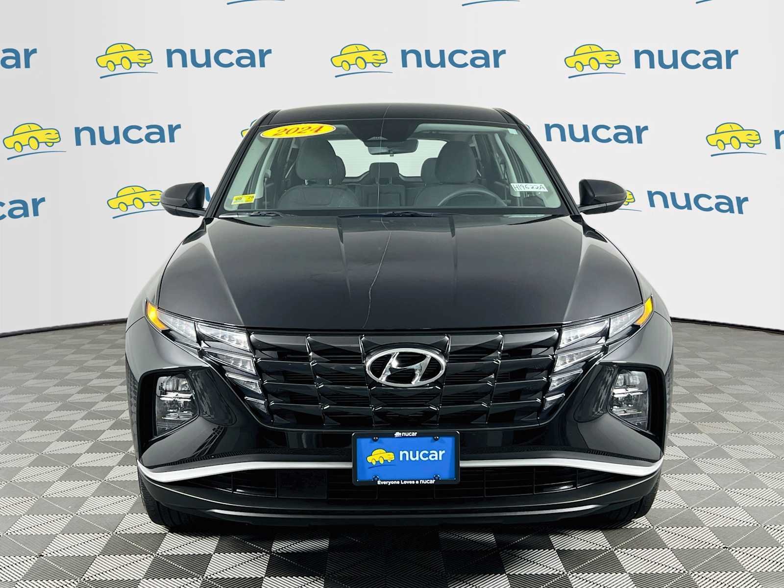 Used 2024 Black Pearl Hyundai SE image 2