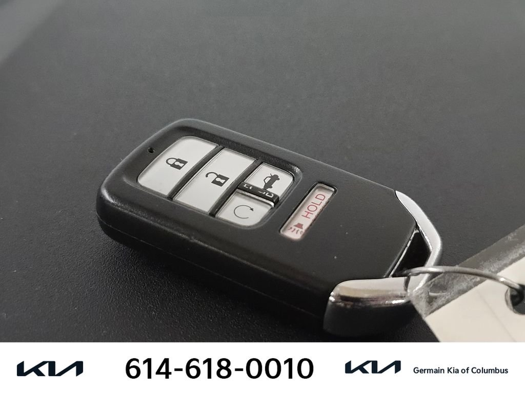 Used 2016  Honda Touring image 33