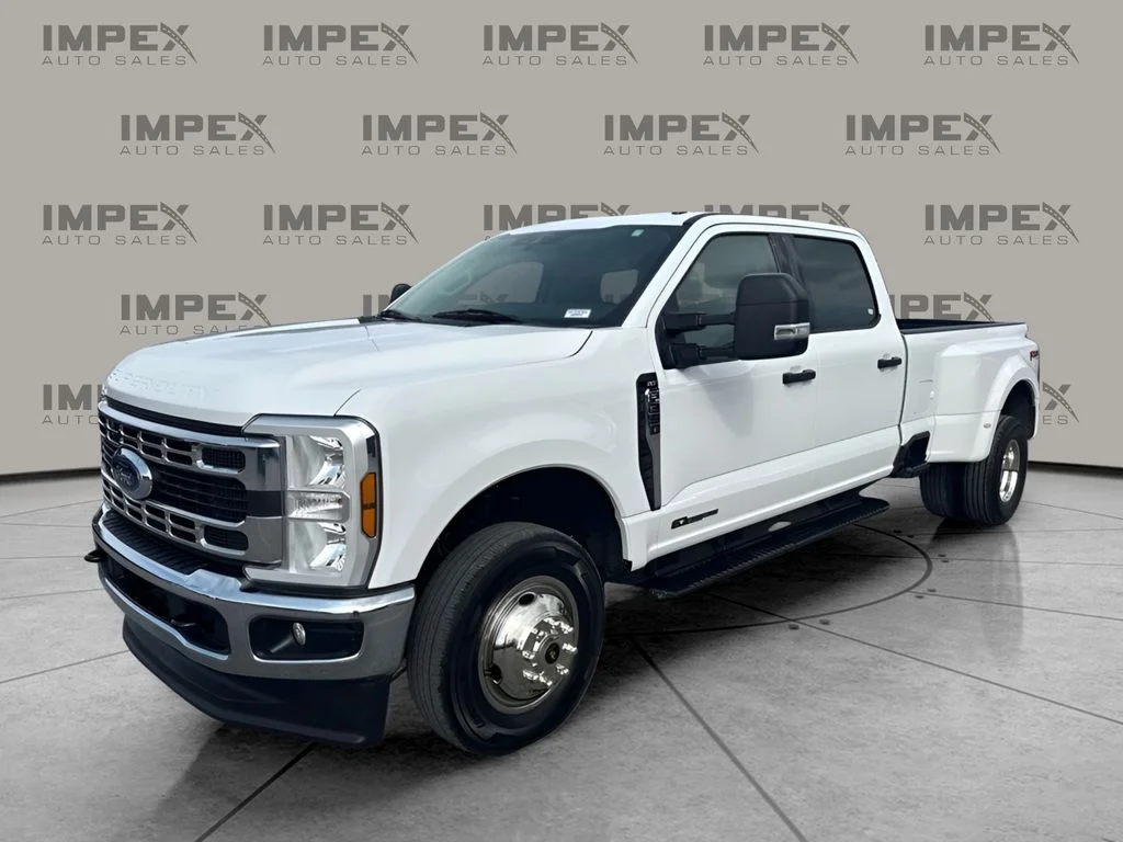 Used 2024 White Ford XLT image 1