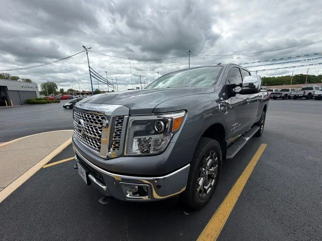2017 Nissan Titan XD SL Crew Cab 4x4 SWB's photo