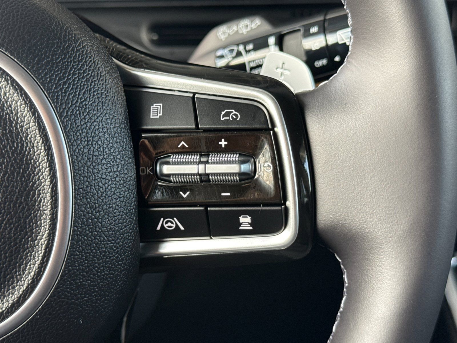 New 2026 Aurora Black Pearl Kia SX Prestige image 29