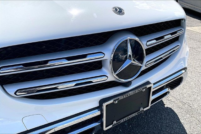 Certified Used 2022  Mercedes-Benz GLC 300 image 26