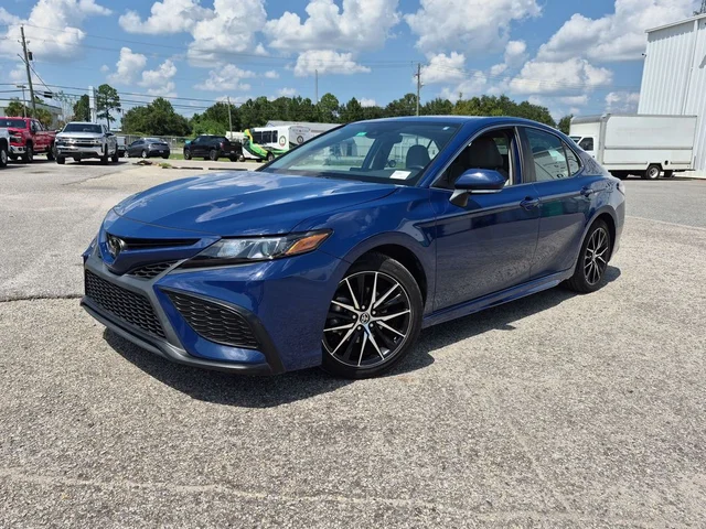 2024 Toyota Camry SE