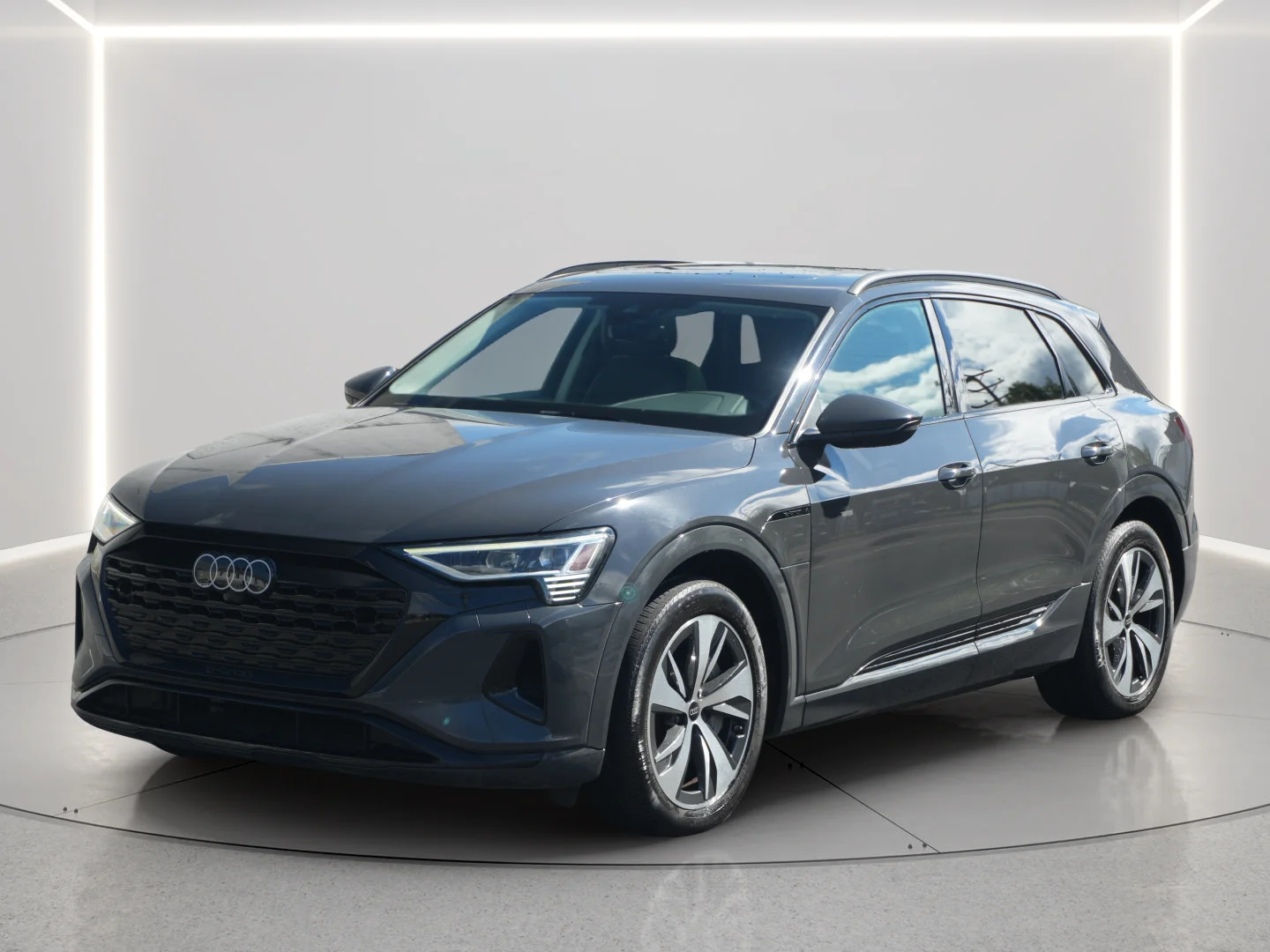 2024 Audi Q8 e-tron