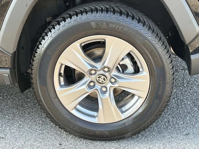 Used 2024 Black Toyota XLE image 11