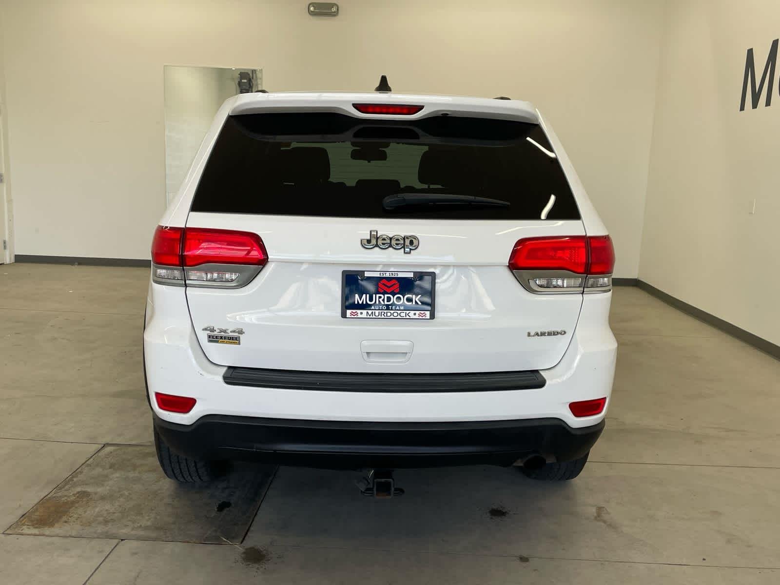 Used 2015 Bright White Clearcoat Jeep Laredo image 8