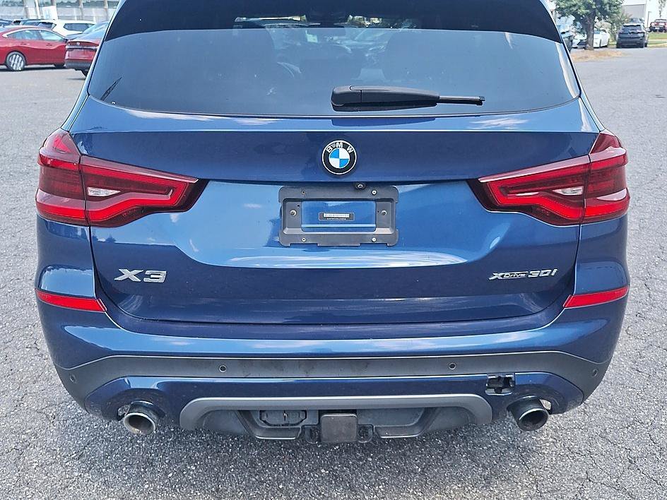 Used 2019 Blue Metallic BMW xDrive30i image 27