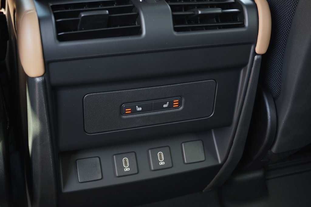 New 2026 Woolstone Green Land Rover X image 32