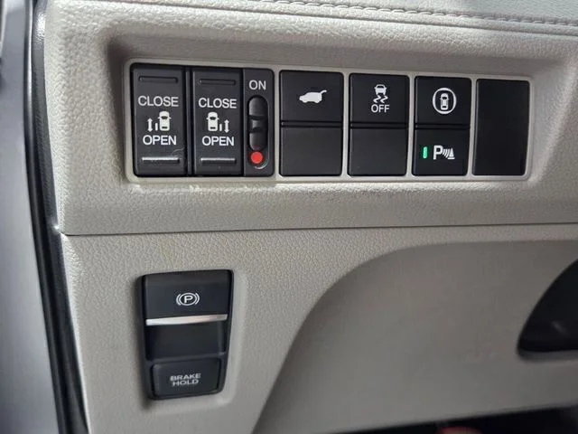 Used 2023  Honda Touring image 41