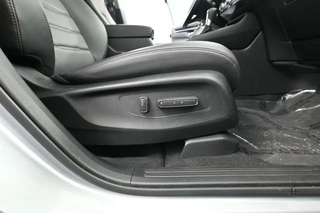 Used 2025 Gray Honda EX-L image 46