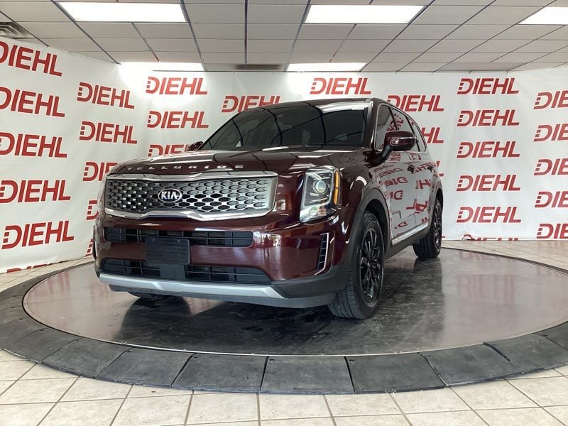 Used 2020 Purple Kia LX image 3