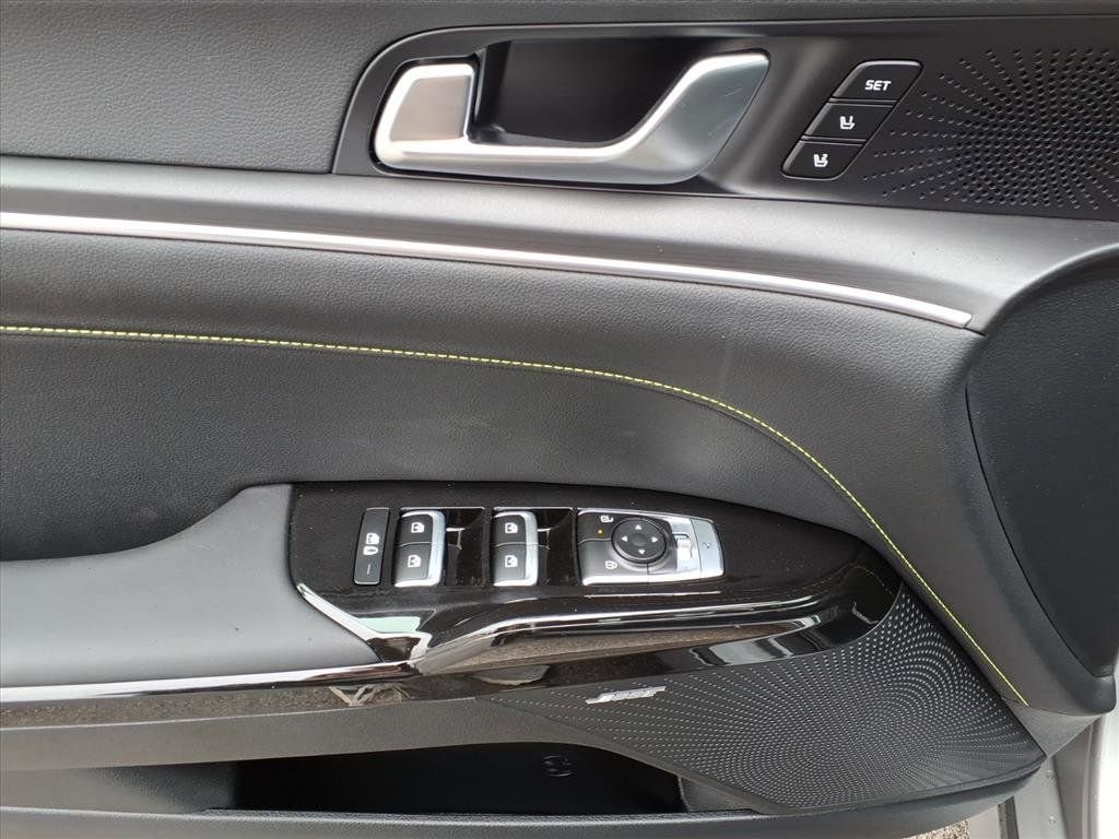 2026 Kia K5 GT - Photo 12