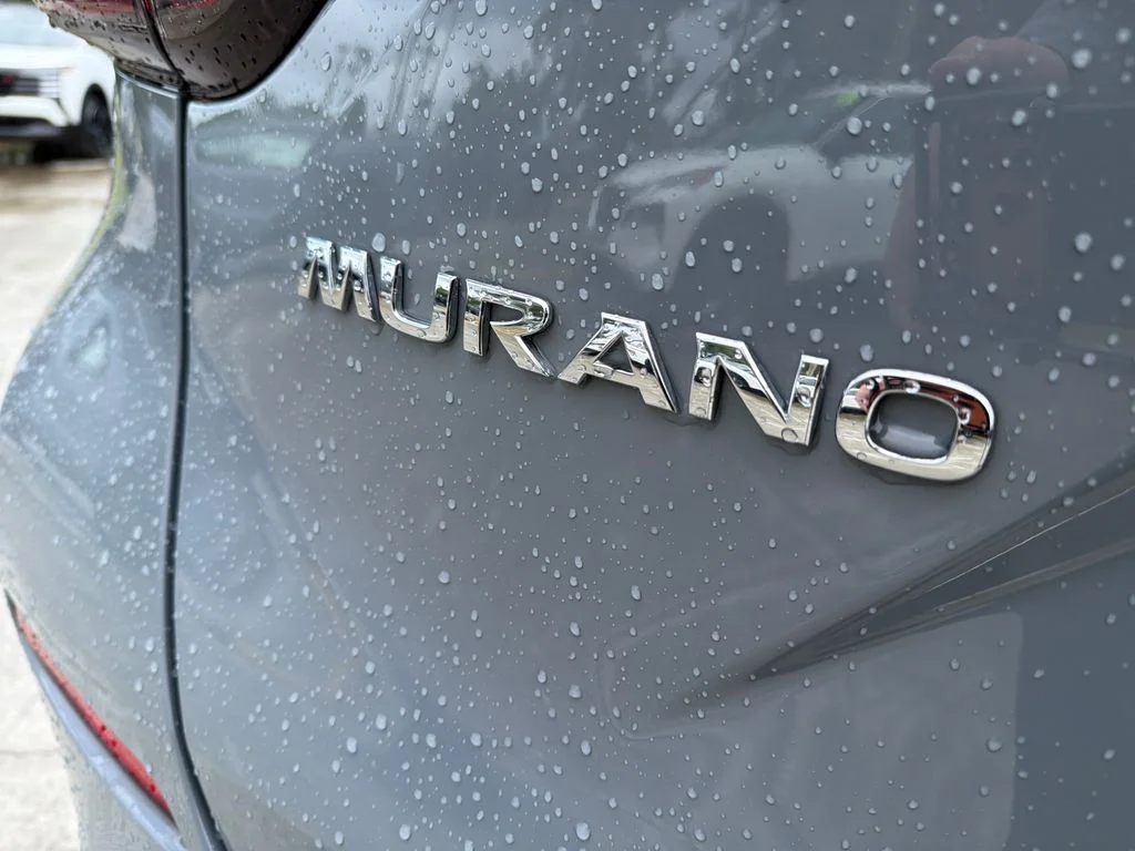 Used 2024 Gray Nissan Platinum image 10