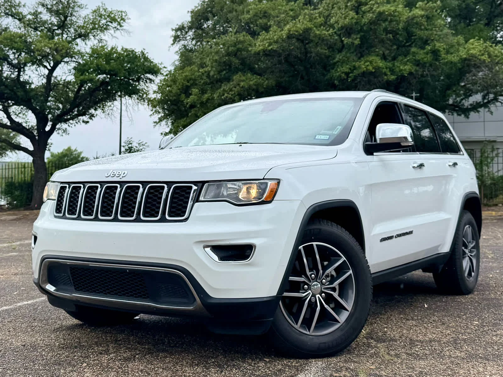2018 Jeep Grand Cherokee Limited's photo