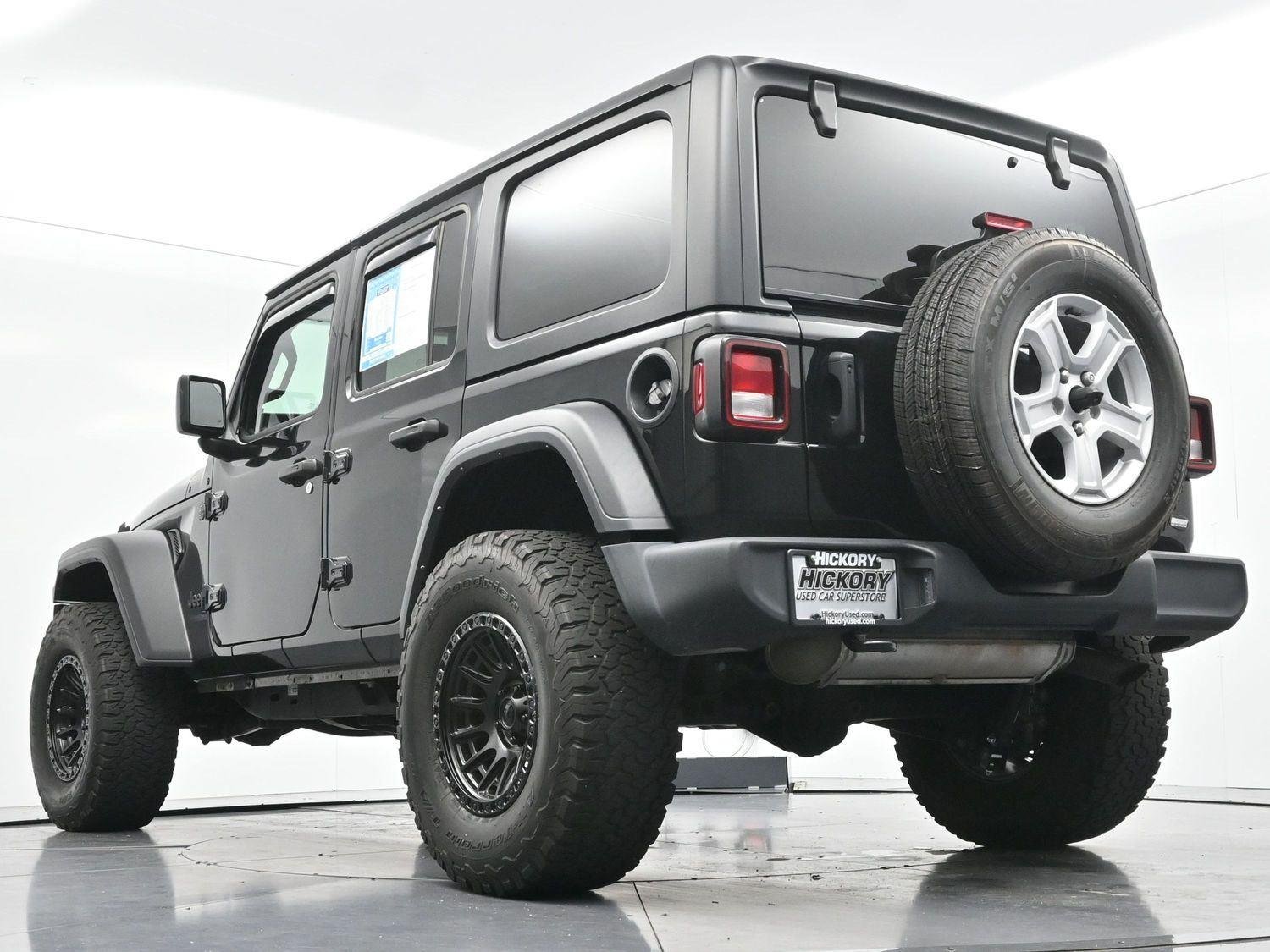 Used 2022 Black Clearcoat Jeep Unlimited Sport S image 39