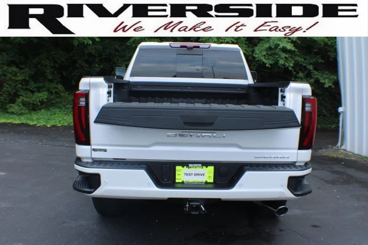 Certified Used 2025 White Frost Tricoat GMC Denali image 19