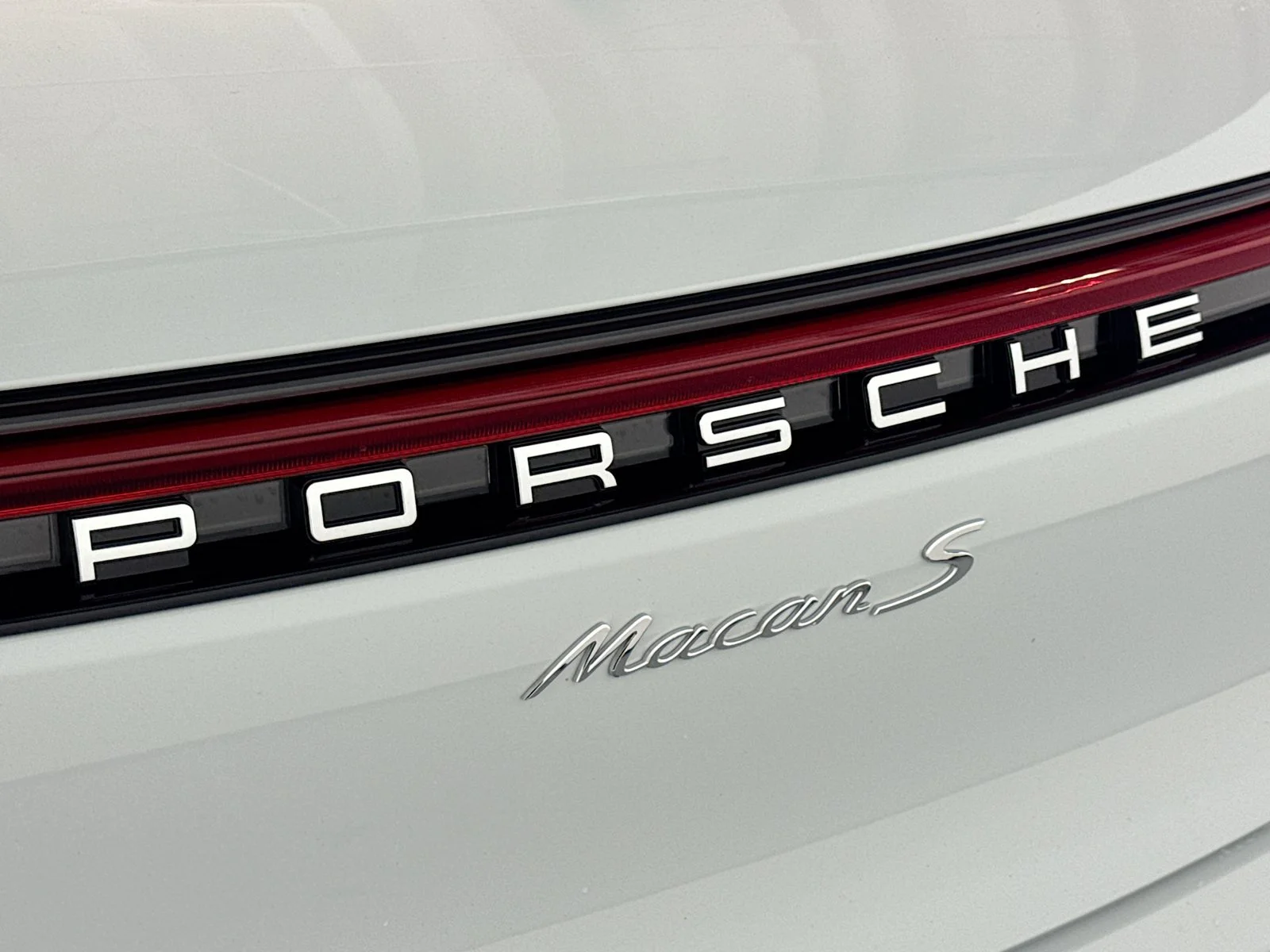 New 2026 Carrara White Metallic Porsche S image 25