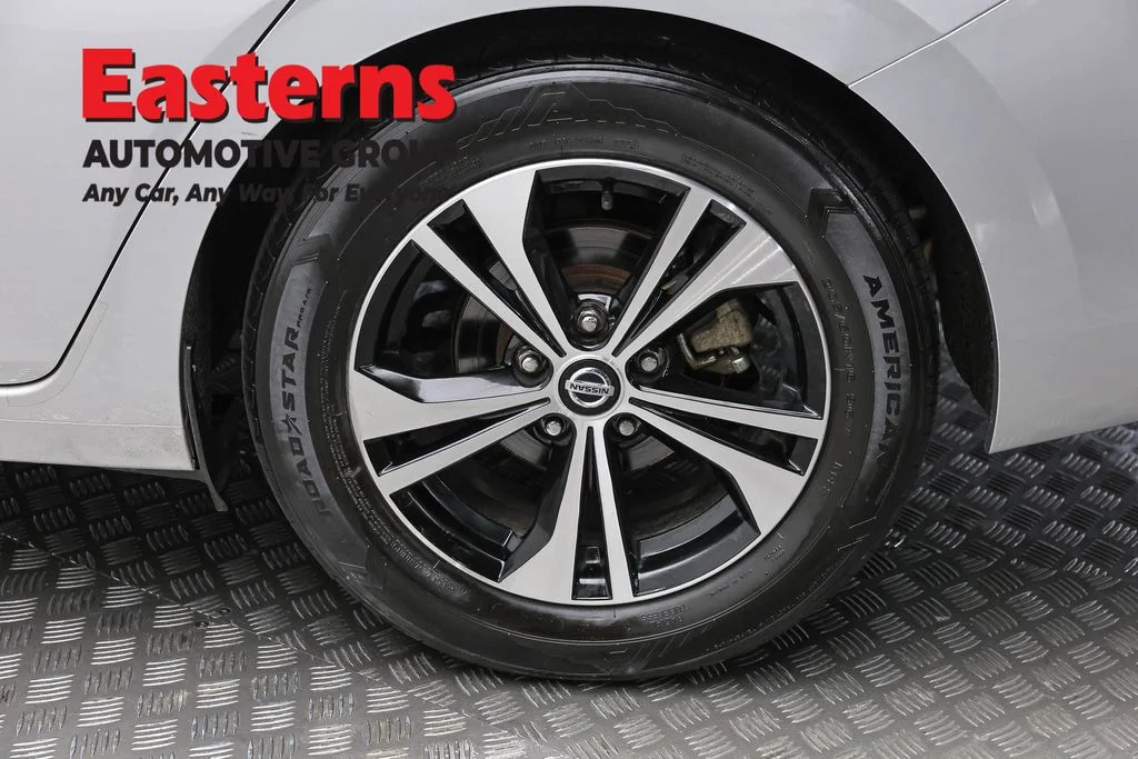 Used 2022 Silver Nissan SV image 8