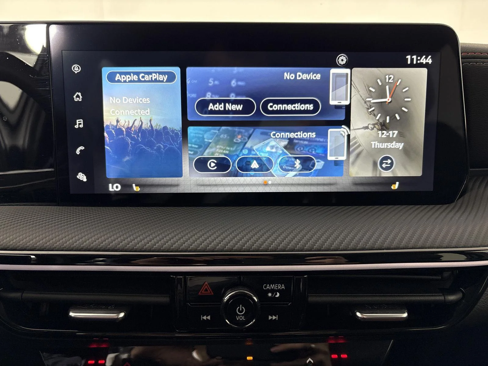 Used 2025 Aspen White Tricoat Nissan SR image 12
