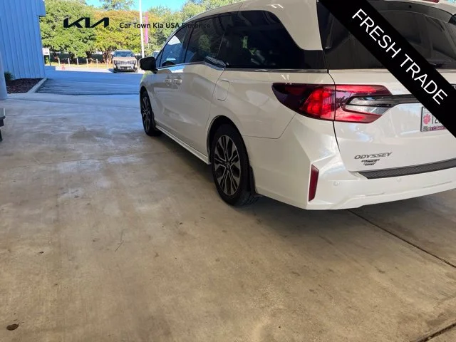 Used 2025 White Honda Elite image 4