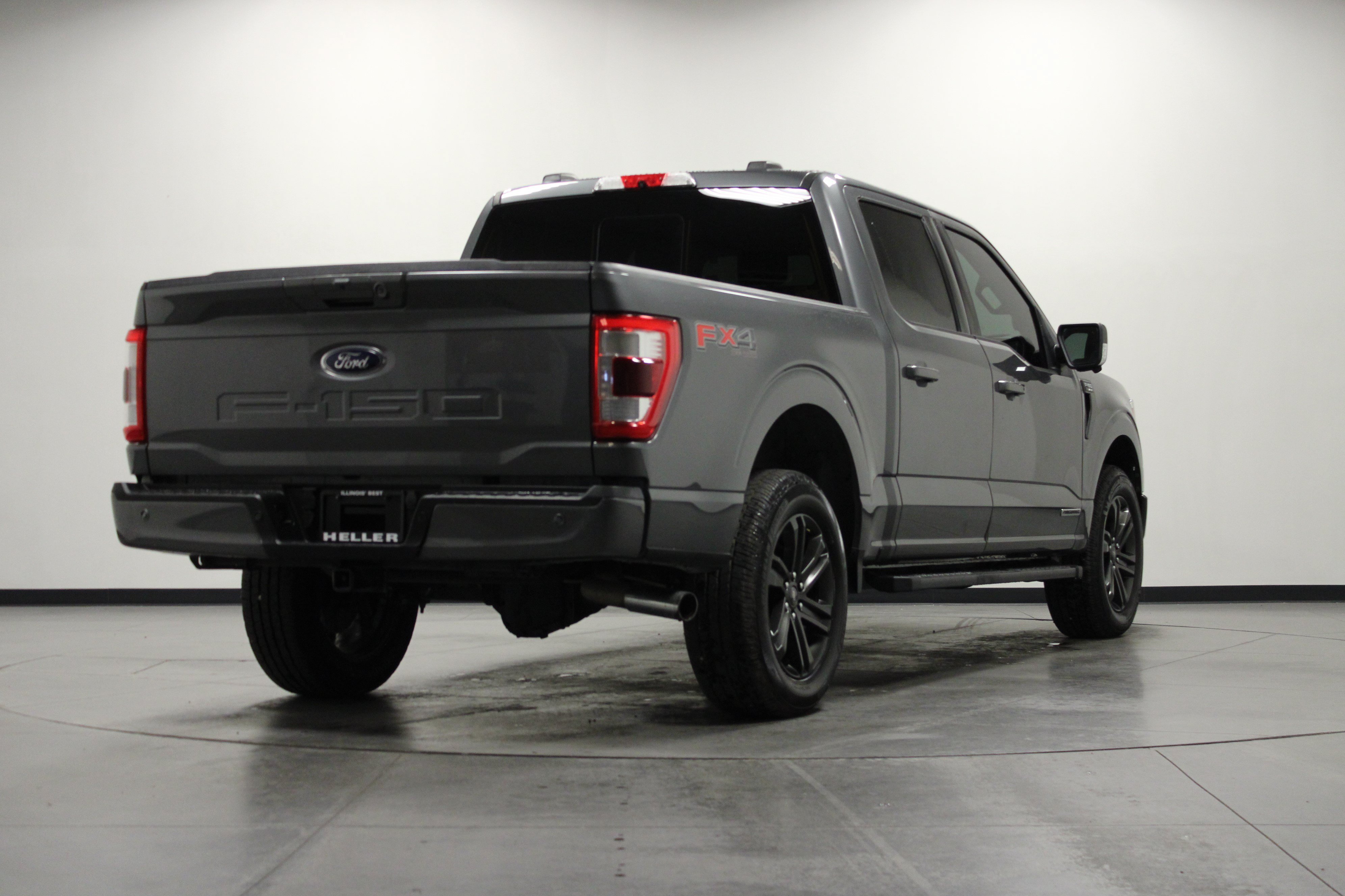 Used 2021 Carbonized Gray Metallic Ford LARIAT image 4
