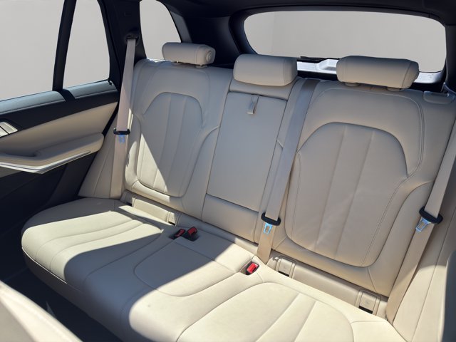 Used 2020 Arctic Gray Metallic BMW xDrive40i image 12