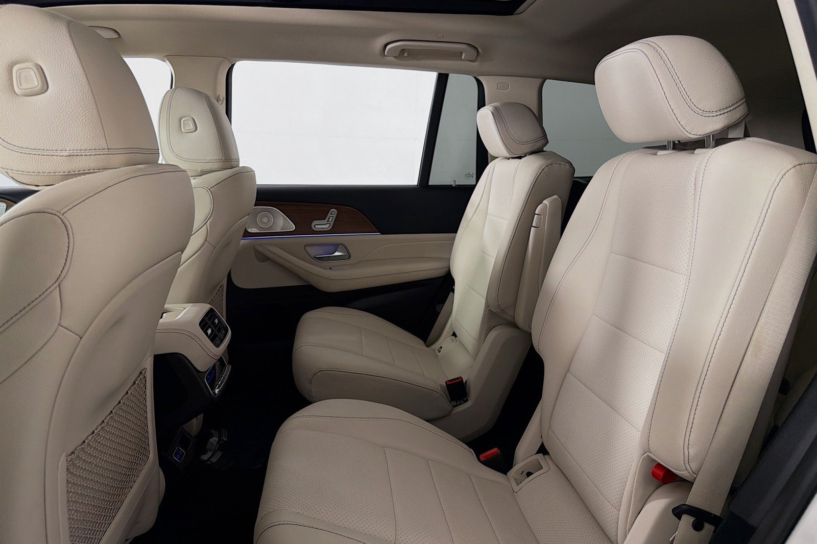 Certified Used 2024 Polar White Mercedes-Benz 450 image 9
