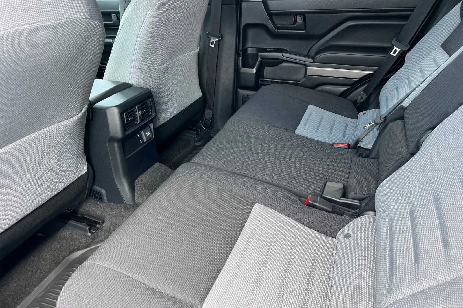 2025 Toyota 4Runner TRD Off-Road - Photo 12