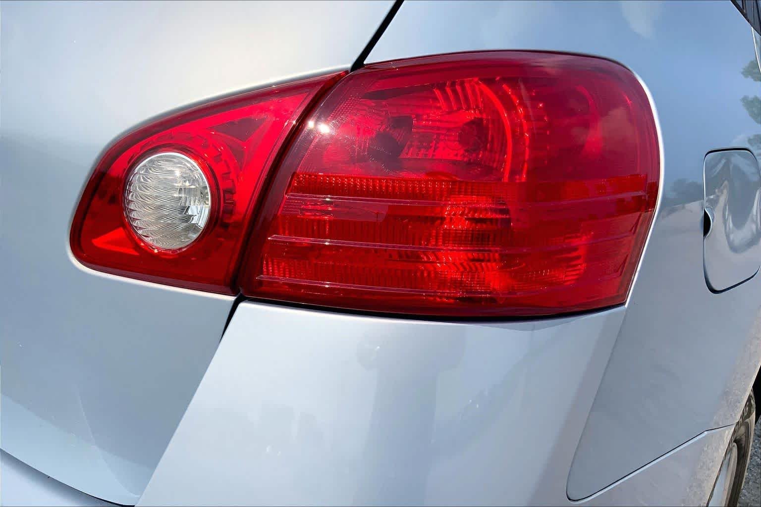 Used 2014 Frosted Steel Nissan S image 30