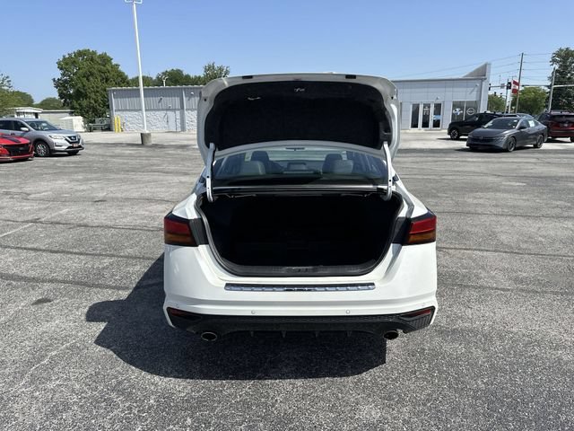 Used 2023 White Nissan 2.5 SR image 21