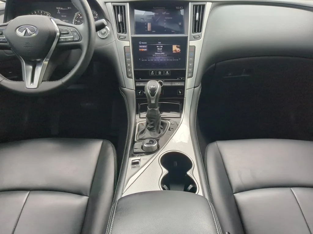Used 2021 Black INFINITI 3.0t LUXE image 14