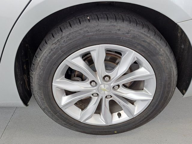 Used 2020 Silver Chevrolet LT image 27