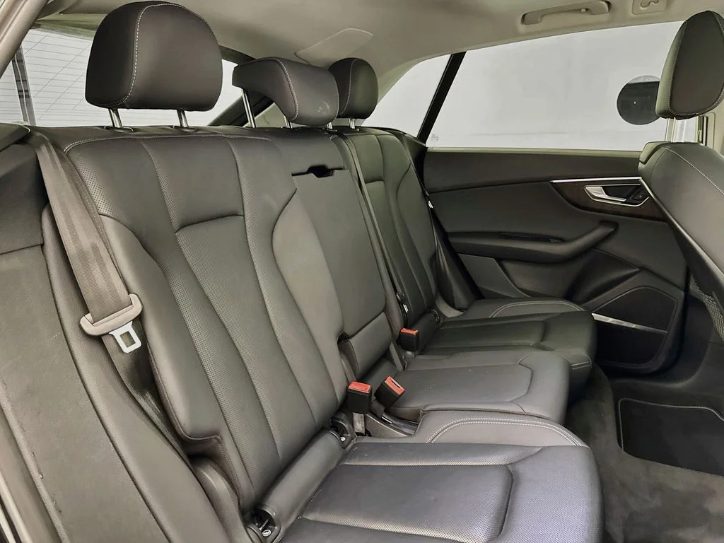 Used 2019 Black Audi 3.0T Prestige image 28